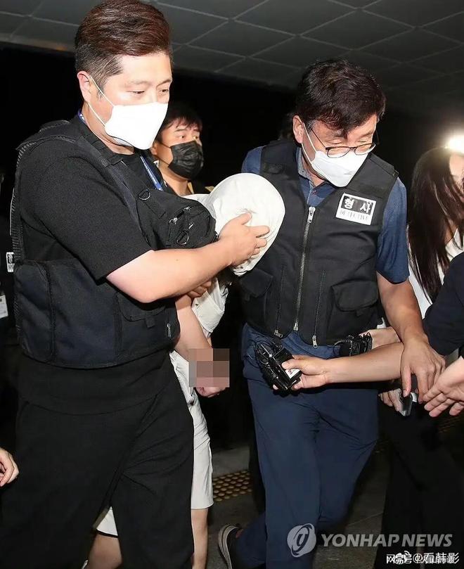 中超综合：成都队13分领跑 董方雨二度“主哨”